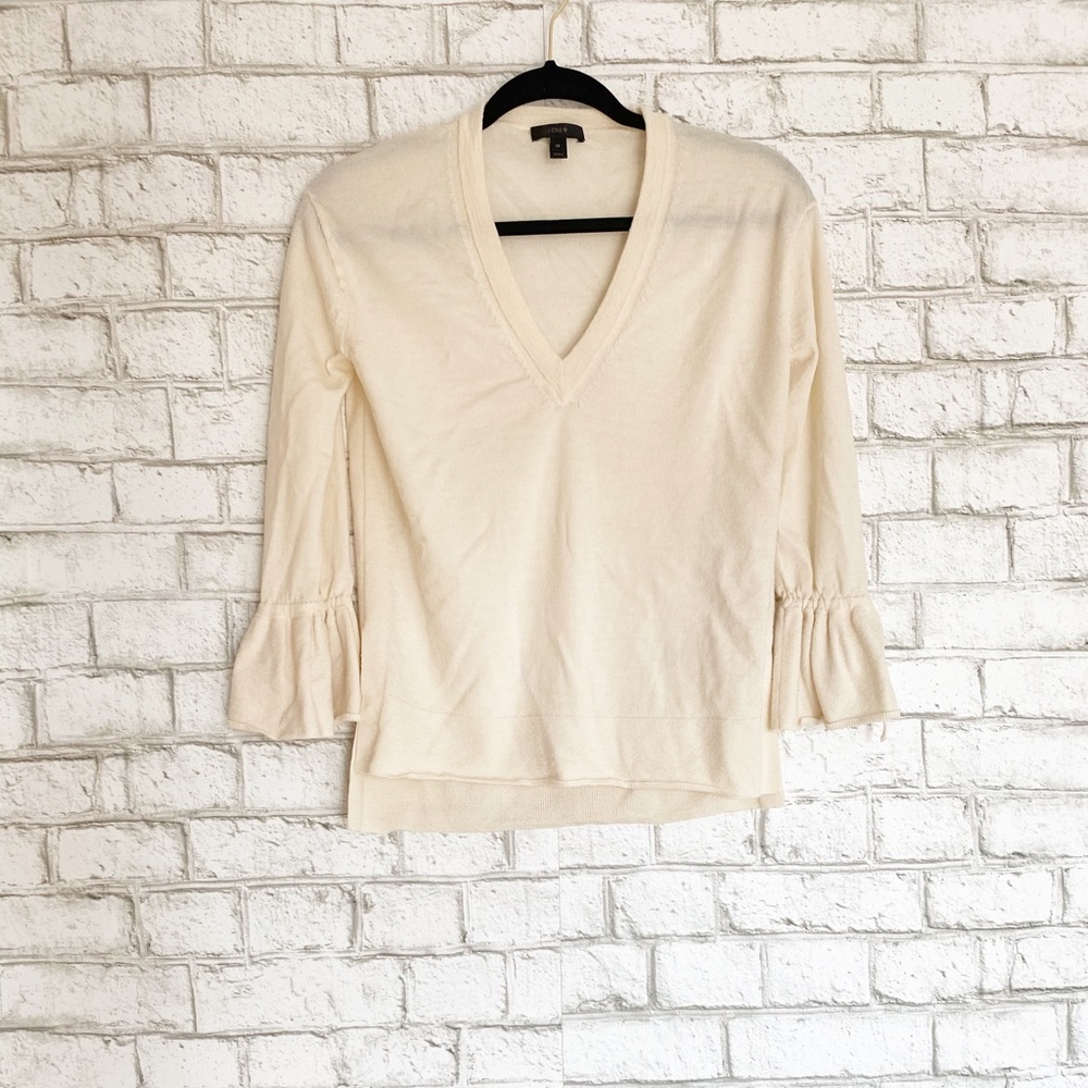 J. Crew V Neck Cream Ruffle Sleeve Sweater XS